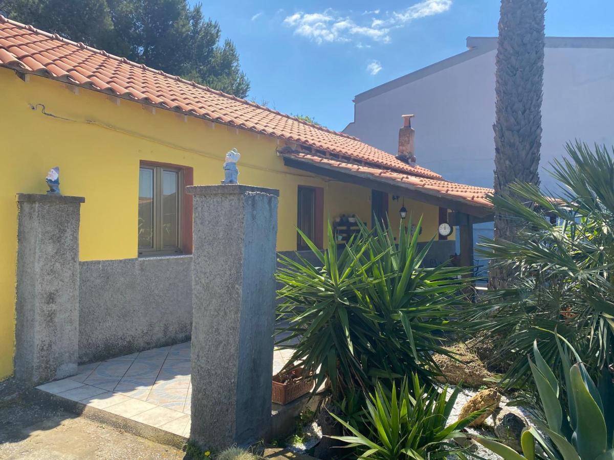 Casa Vacanza Sa Dommu De Teresa Nebida Kültér fotó